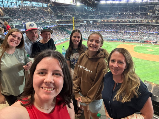 Studente italiano con la sua host family durante l'anno scolastico in America
