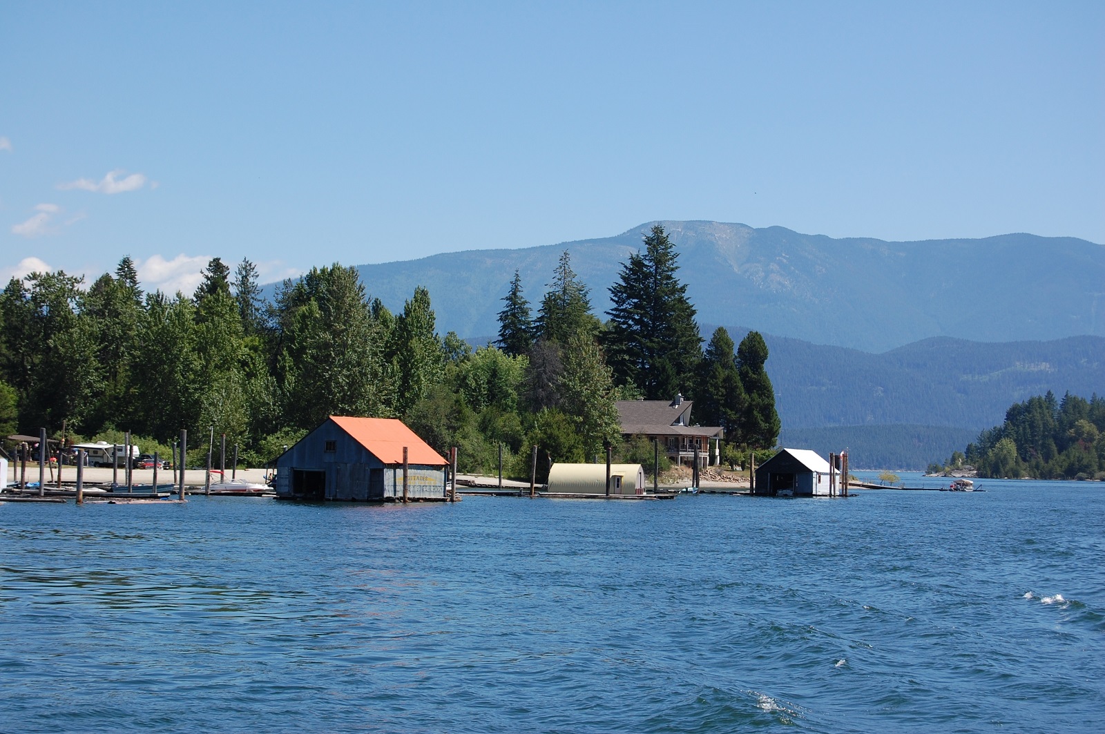 Kootenay_Lake_Boathouses